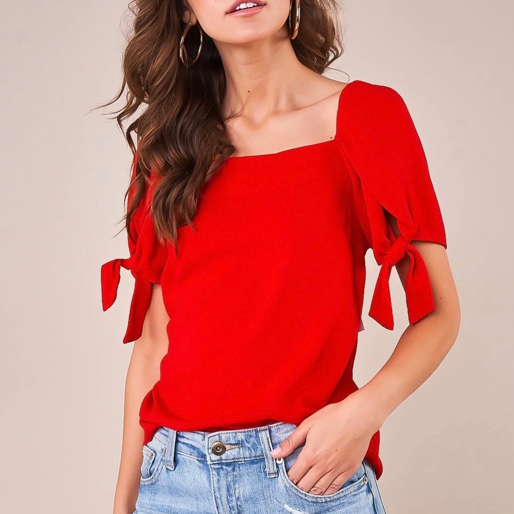 NWT Sugar+Lips Red Short Tie Sleeve Blouse